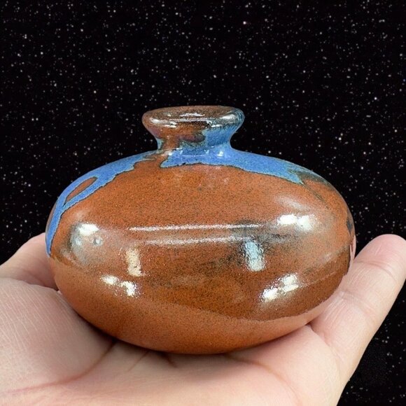 Vintage Hand Trown Art Pottery Bud Vase Signed Hand Made Ceramic Blue Red Drip - Picture 9 of 16